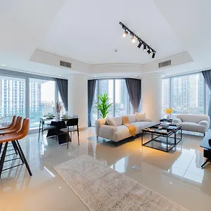 Eden's Homes & - Opera Grand Apartment